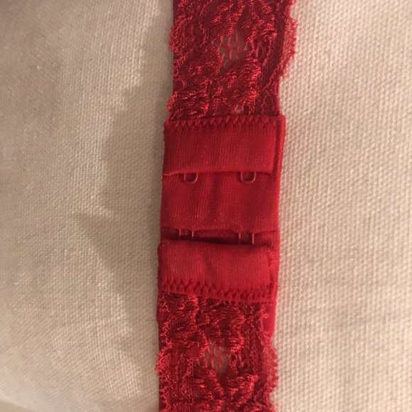 Victoria’s Secret Ipex Bras - Picture 6 of 16